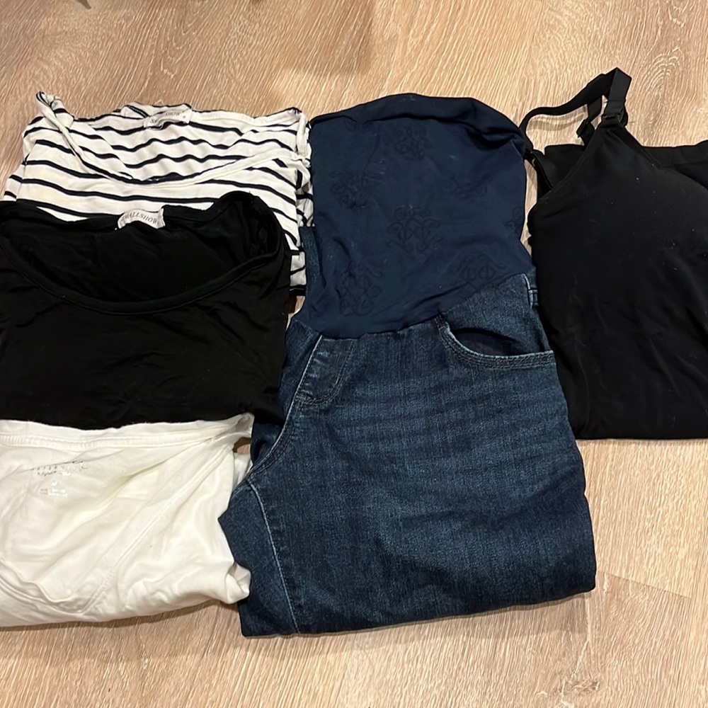 Maternity Bundle- Tshirt, Long sleeve tshirts, tank, jeans